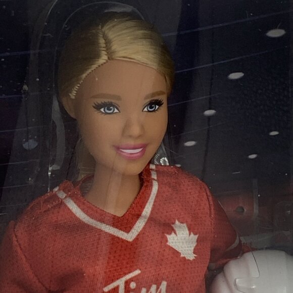 2020 Barbie Signature Doll Tim Hortons Hockey Canada New In Box! - Picture 3 of 9